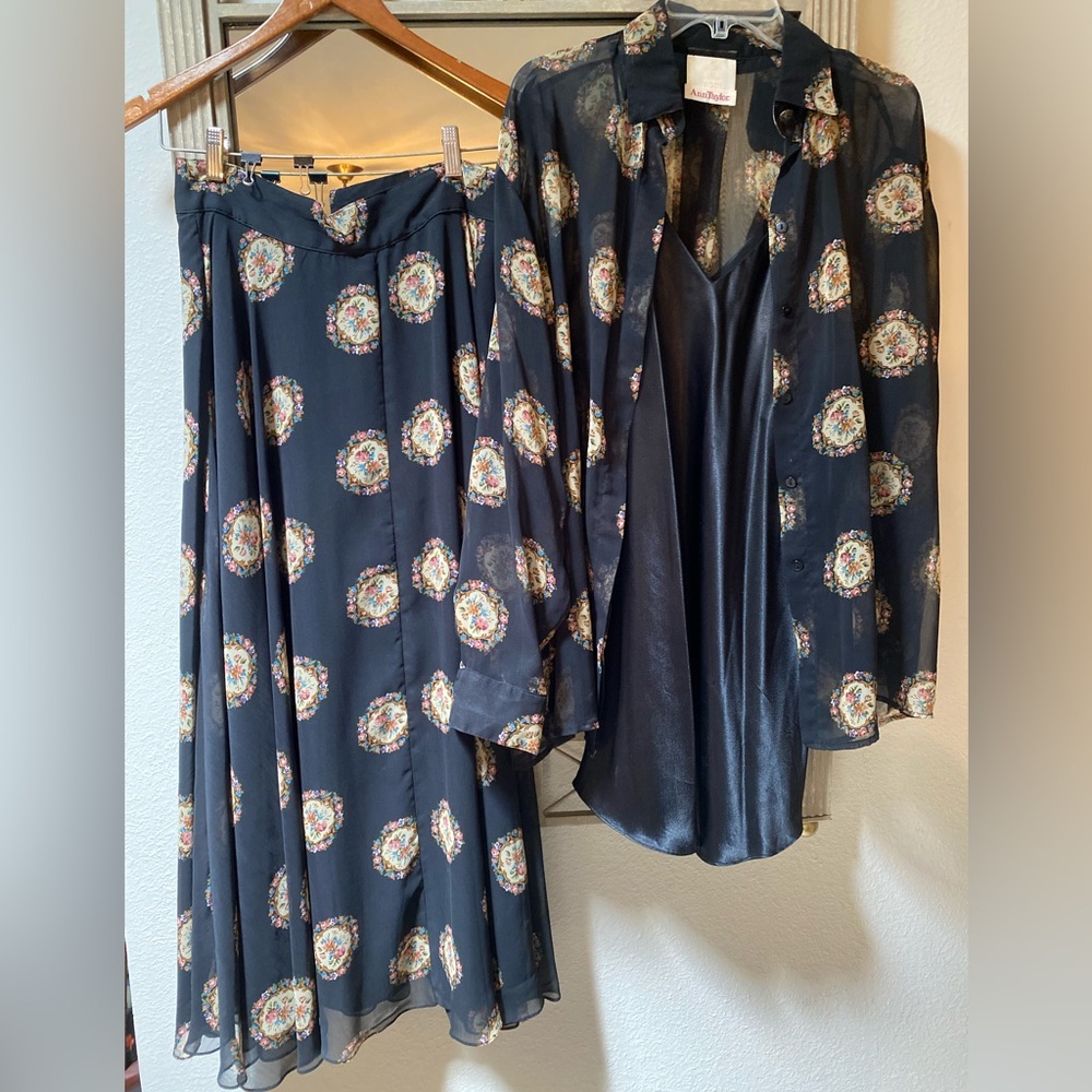 Ann Taylor Sheer skirt and blouse set